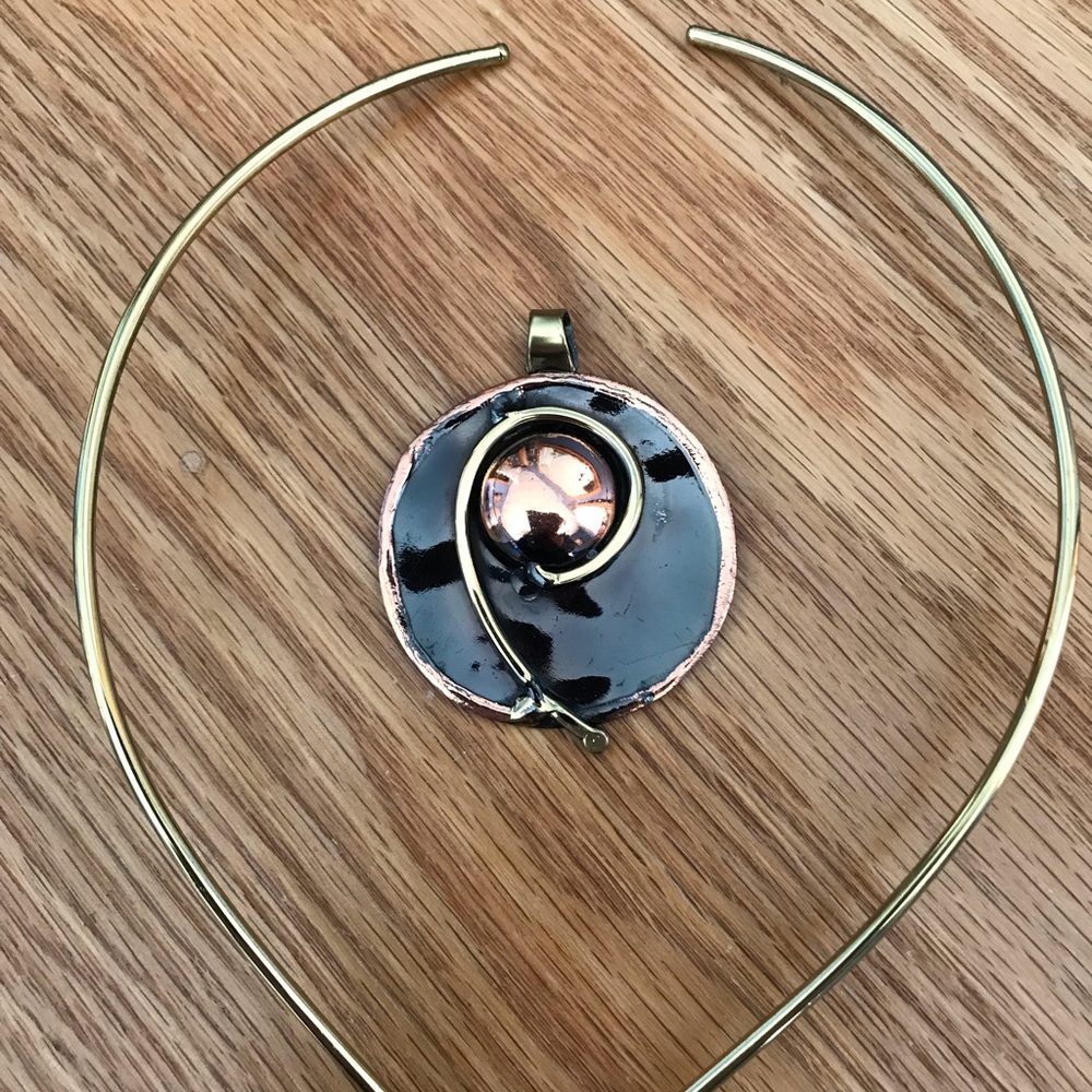 Necklace with removable pendant